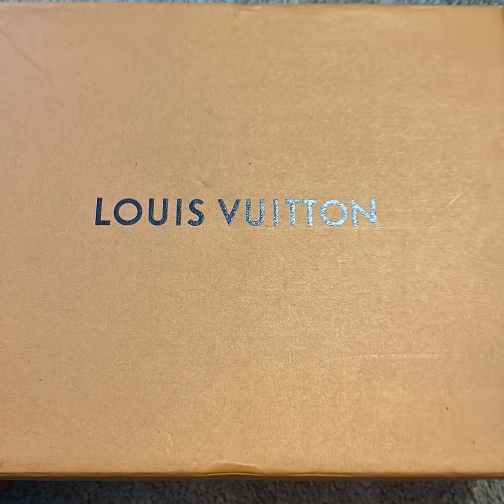 Louis V Sneakers - Picture 2 of 3